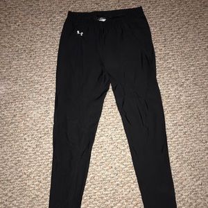 Black under armour leggings